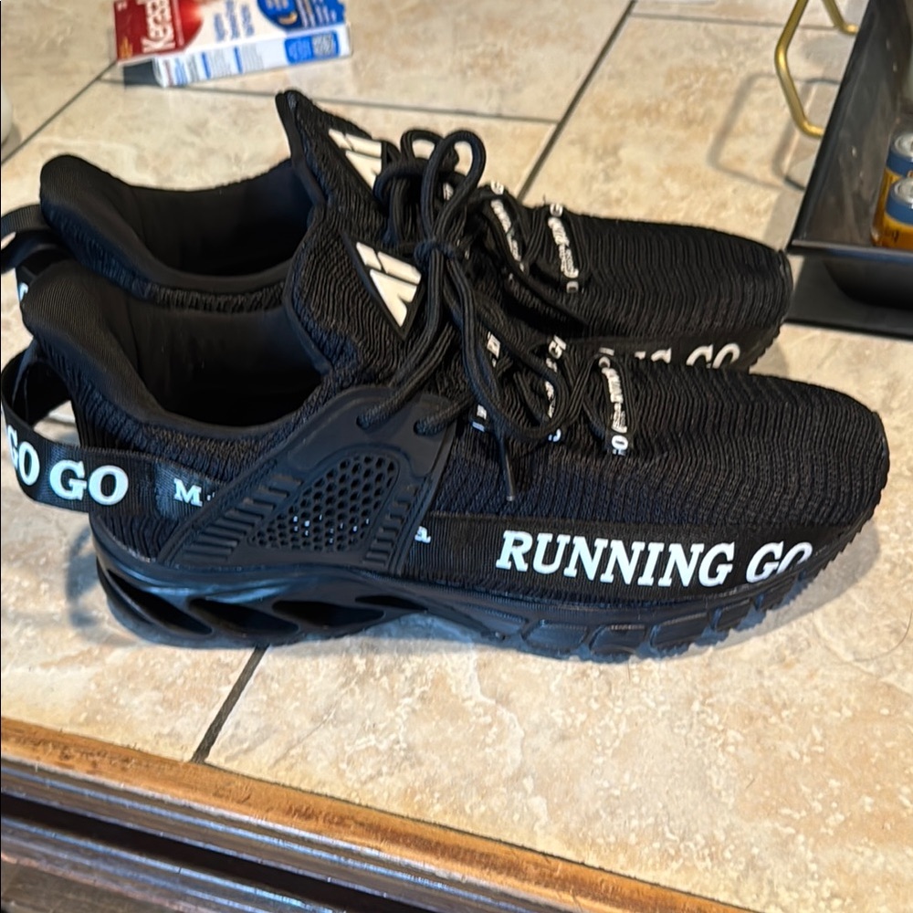 Mishansha Black Athletic Sneakers with White Details
